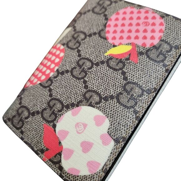Gucci GG Apple Bifold Compact Wallet - Picture 4 of 6